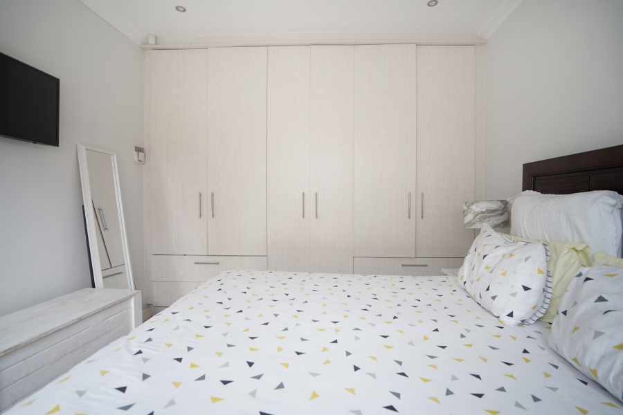 2 Bedroom Property for Sale in Parklands North Western Cape